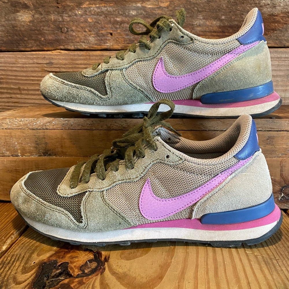 Nike Internationalist